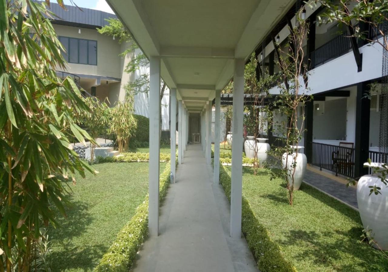 Garden Beach Hotel Калутара Екстериор снимка
