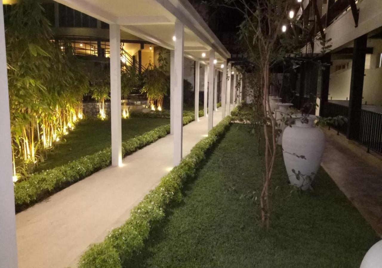 Garden Beach Hotel Калутара Екстериор снимка